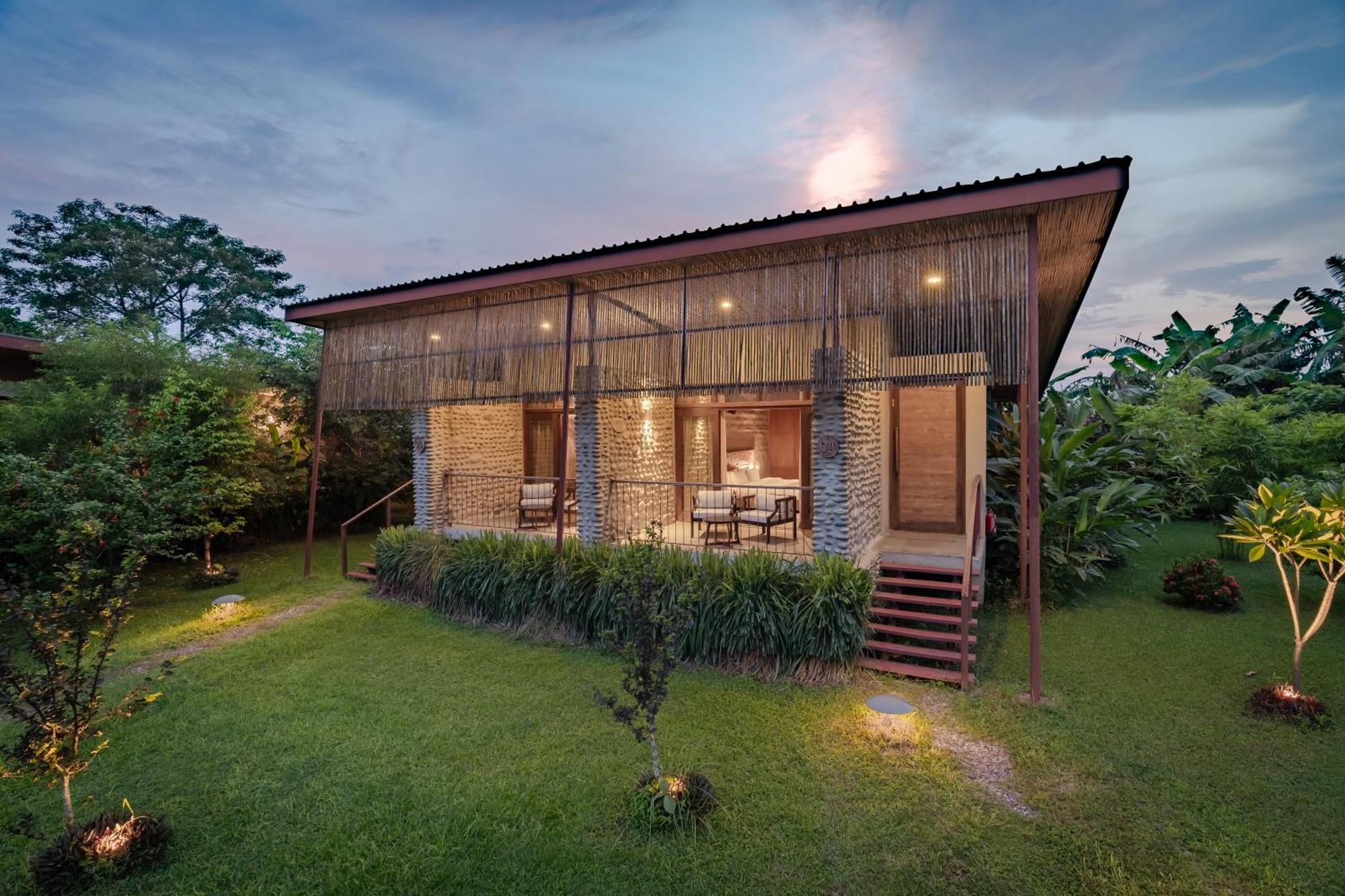 Sanctuary Chitwan National Park 치트완 외부 사진